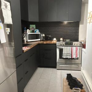 Disponible maintenant - 3 et demi - Rénové - Quartier St-Jean Baptiste - Photo 2