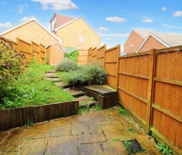 2 bedroom end of terrace house to rent - Photo 5