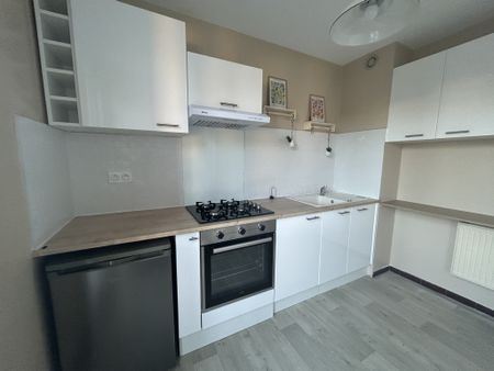 Location Appartement 1 pièce 30m² TROYES 10000 - Photo 3