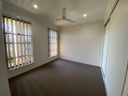 Modern Family Home - Photo 3