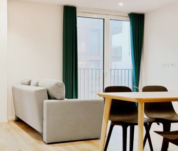 1 Bedroom 1 Bathroom Flat505 - Photo 2