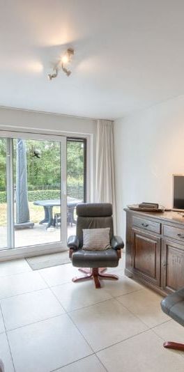 Appartement te huur in Eeklo voor € 850 met 1 slaapkamer - foto 1