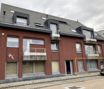 Zeer ruim gelijkvloers appartement met 2 slaapkamers, terras en gar... - Photo 3