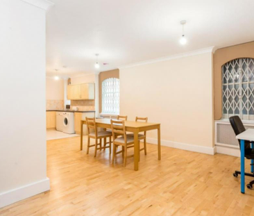 3 bedroom flat to rent - Photo 3