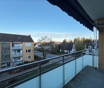 Großzügig geschnittene 3 Zimmer Wohnung mit zwei Balkone - Foto 6