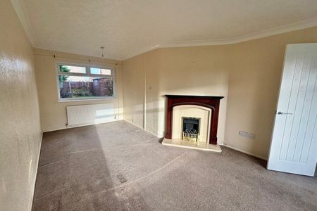 Derwent Avenue - Photo 2