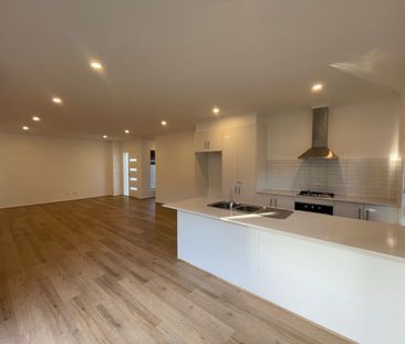 Brand New & Beautifully Designed Townhouse Living - Photo 4