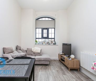 1 bed Apartment for Rent - Photo 1