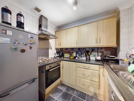 1 bedroom flat to rent - Photo 5