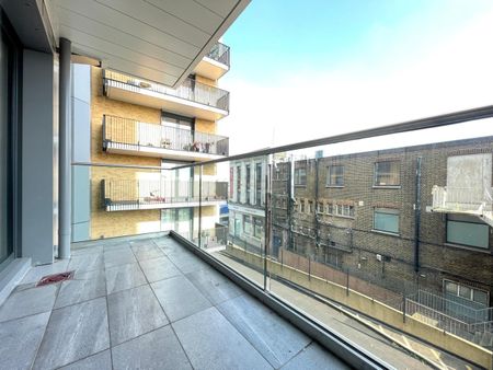 1 Bed Flat, Charter House, IG1 - Photo 5