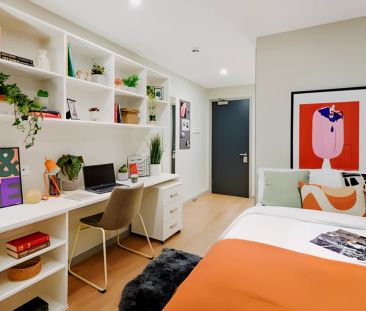 Large Ensuite - Photo 3