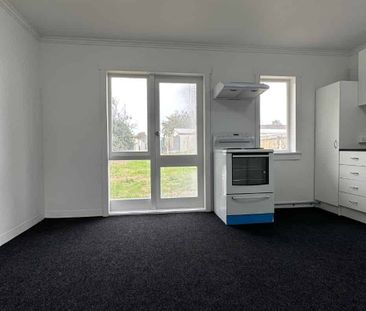 Lovely house in Favona - Photo 3