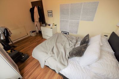 3 bedroom Flat in Ebberston Terrace, Leeds - Photo 5