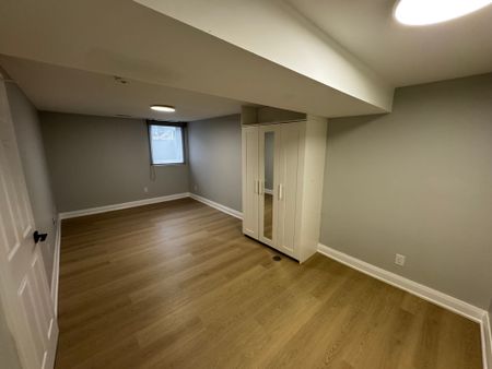 For Lease - 8 Redwood Court Unit# Basement, Barrie, Ontario - Photo 5