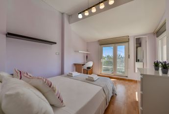 FOR RENT VILLA MORAIRA with 4 bedrooms for LONG TERM NEAR THE BEACH AND THE CITY