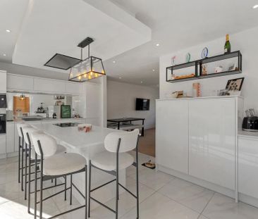 5 bedroom detached house to rent - Photo 2