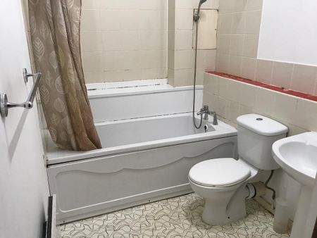 1 Bed Flat, George Street, AB25 - Photo 3