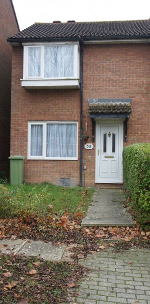 Portrush Close, Bletchley, Milton Keynes, Buckinghamshire - - Photo 1