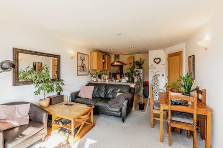 Deanery Road, Bristol - Photo 2