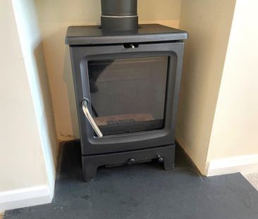 3 bedroom semi-detached house to rent - Photo 2