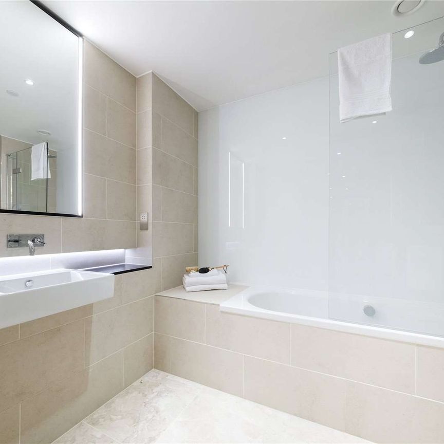 Apartment situated moments from Southside Shopping Centre and Wandsworth Town. - Photo 1