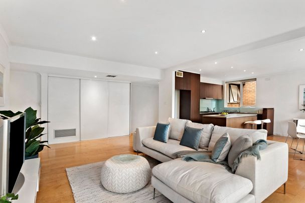 Thinking of selling? Contact our agent - Photo 1