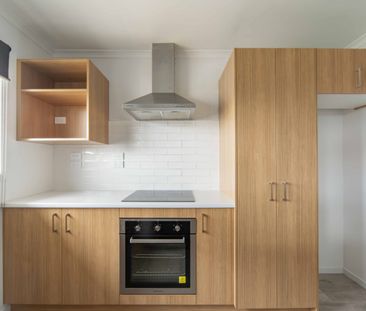 Modern 2-Bedroom Townhouse - The Perfect Lock-Up and Leave - Photo 6