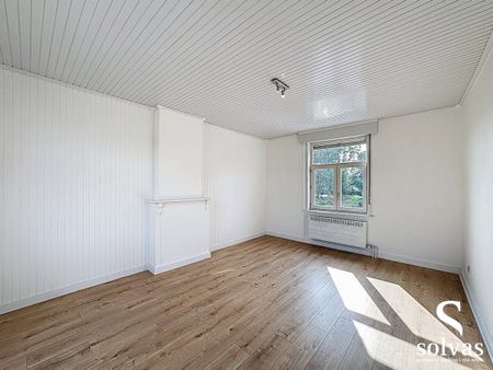BEZOEKMOMENT VOLZET: Charmante woning met ruime tuin en dubbele garage - Photo 5