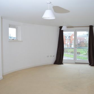 2 bed, 2 bath flat available - Downham Boulevard, IP3 - Photo 4