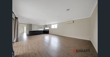 4 Bedroom family home with all the amenities close by! - Photo 2