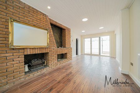 4 bedroom bungalow to rent - Photo 2