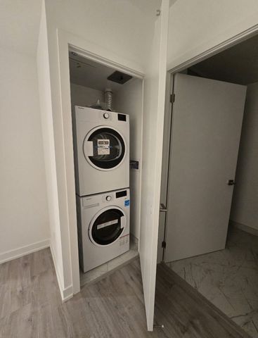 For Lease - 252 Church Street Unit# 1601, Toronto, Ontario - Photo 4