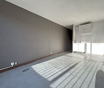 Location Appartement 1 pièce 21m² - Photo 2
