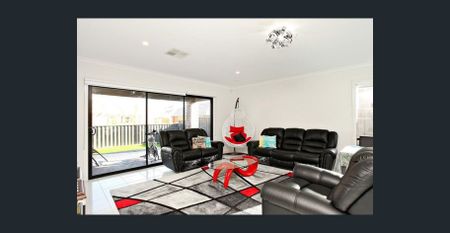 Family Home - Photo 2