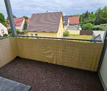 Helle 2-Raum-Wohnung mit Balkon & Einbauküche - Photo 1