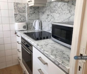 Studio to rent - Photo 5