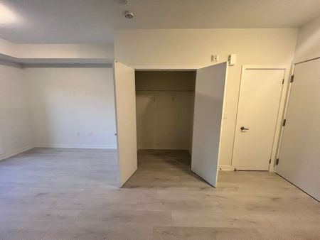 For Lease - 3540 Colonial Dr Drive Unit# 15, Mississauga, Ontario - Photo 3