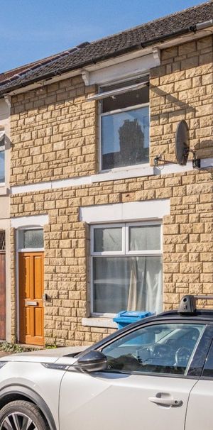 2 bedroom terraced house - Photo 1