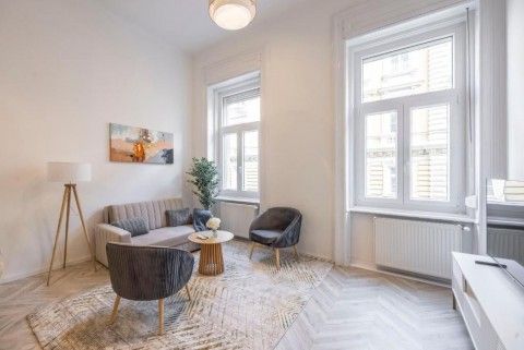 Jókai utca - Fotó 1