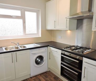 2 bedroom semi-detached bungalow to rent - Photo 6