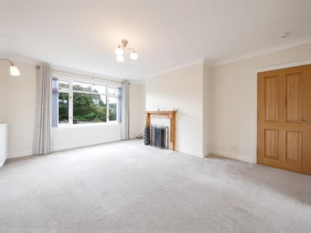 3 bedroom detached house to rent - Photo 3