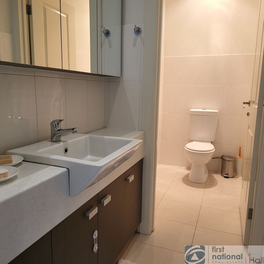 2 / 18 Hansworth Street, Mulgrave - Photo 1