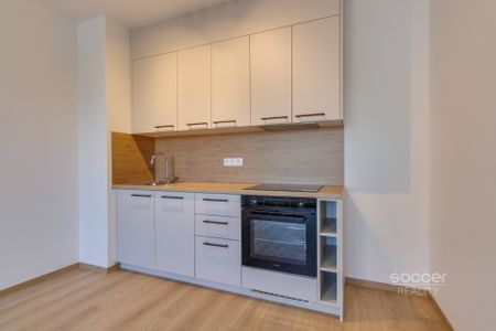Pronájem bytu 2+kk 50 m², Poděbradská , Praha - Fotografie 3