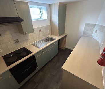 Spinners End Drive, Cradley Heath, West Midlands - Photo 1