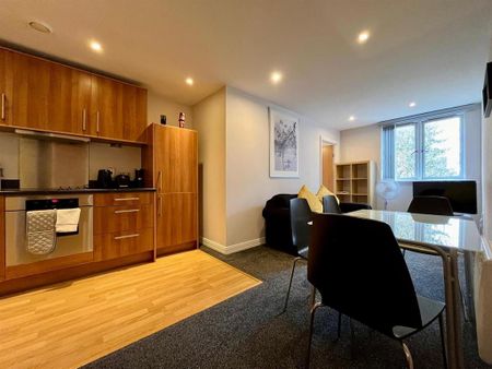 2 bedroom apartment to rent - Photo 4