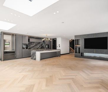 5 bedroom detached house to rent - Photo 2