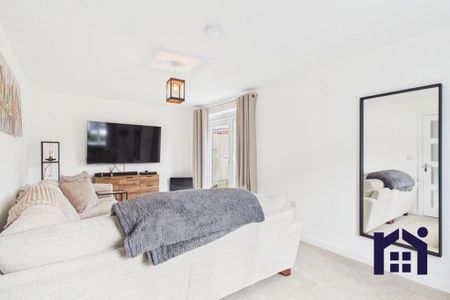 3 bedroom detached house to rent - Photo 2