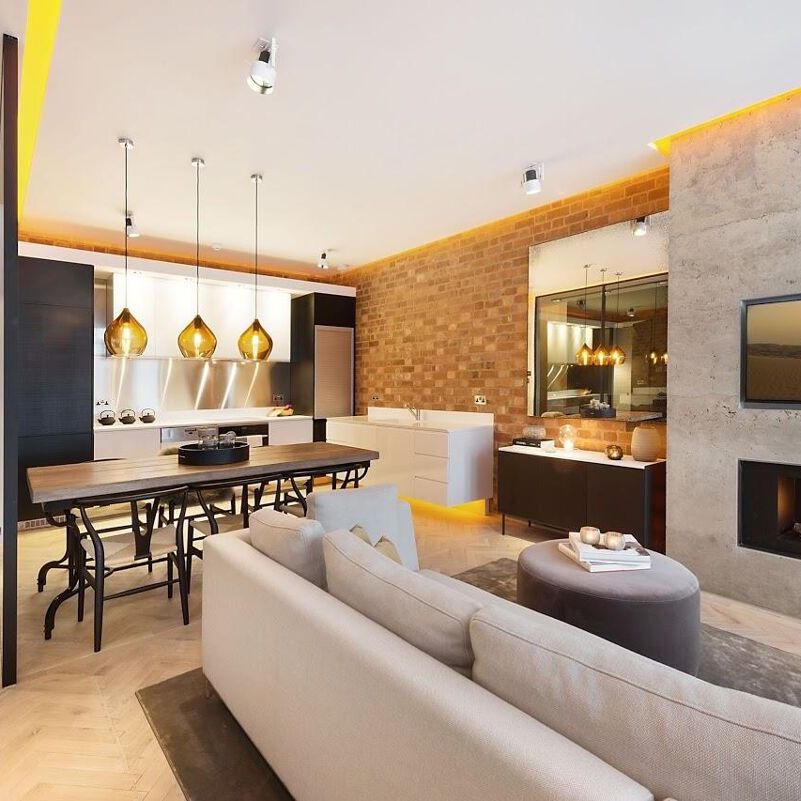 Three bedroom mews house to rent in Knightsbridge, SW1X - Photo 1