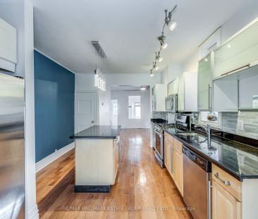 Townhouse For Lease | E8126658 - Photo 2