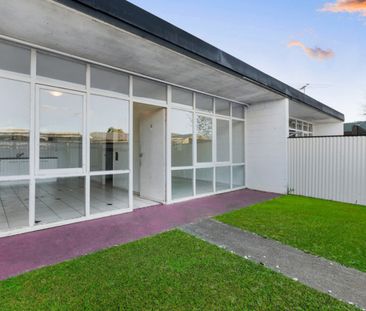 1 Bedroom Unit, 4 Minutes from Shopping Center - Photo 4